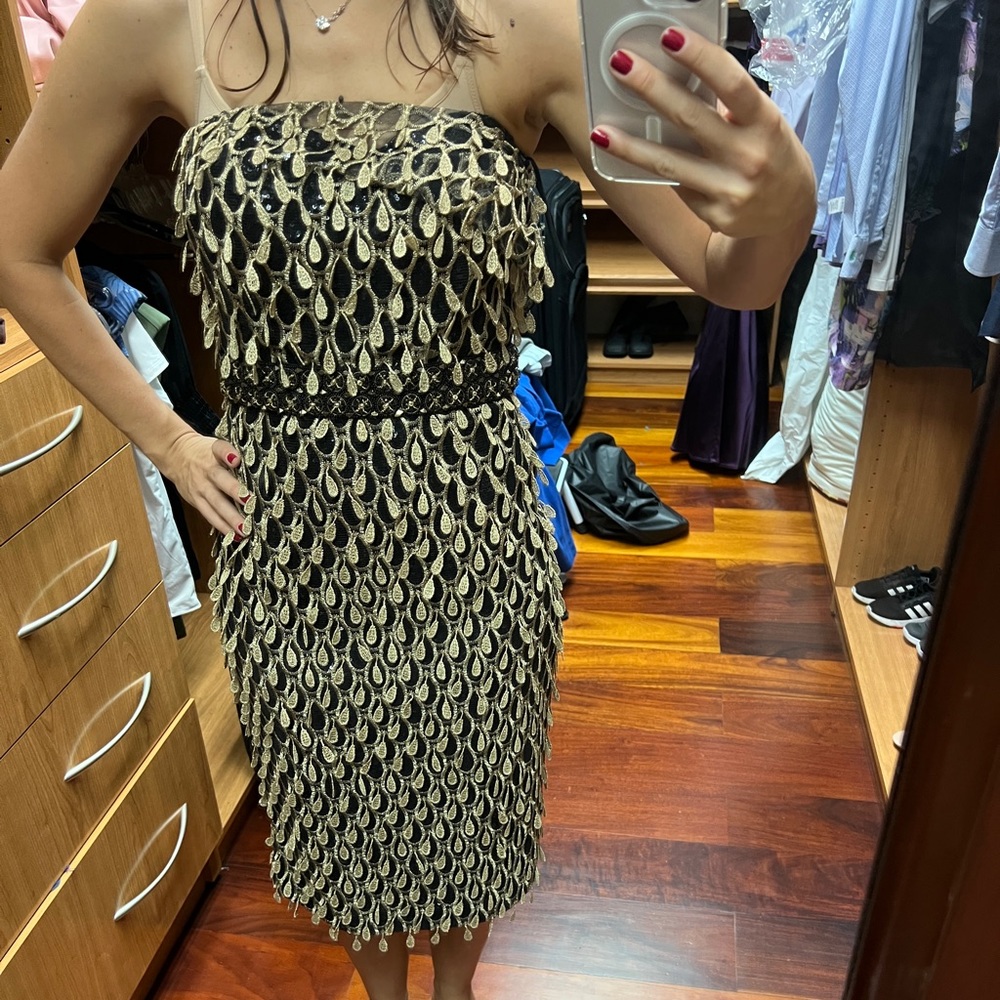 Badgley mischka strapless cocktail dress - gold and black size 2